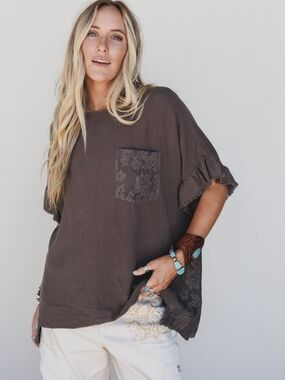 Easel (Women's M) Taupe Over-sized Boxy Crewneck Ruffled Short Sleeve Tee